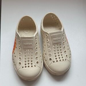 Native Kids Water Shoes - Beige and Orange